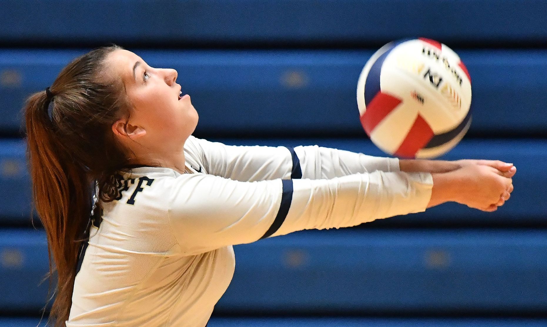 Althoff vs Minooka in 4A Volleyball Sectional Final